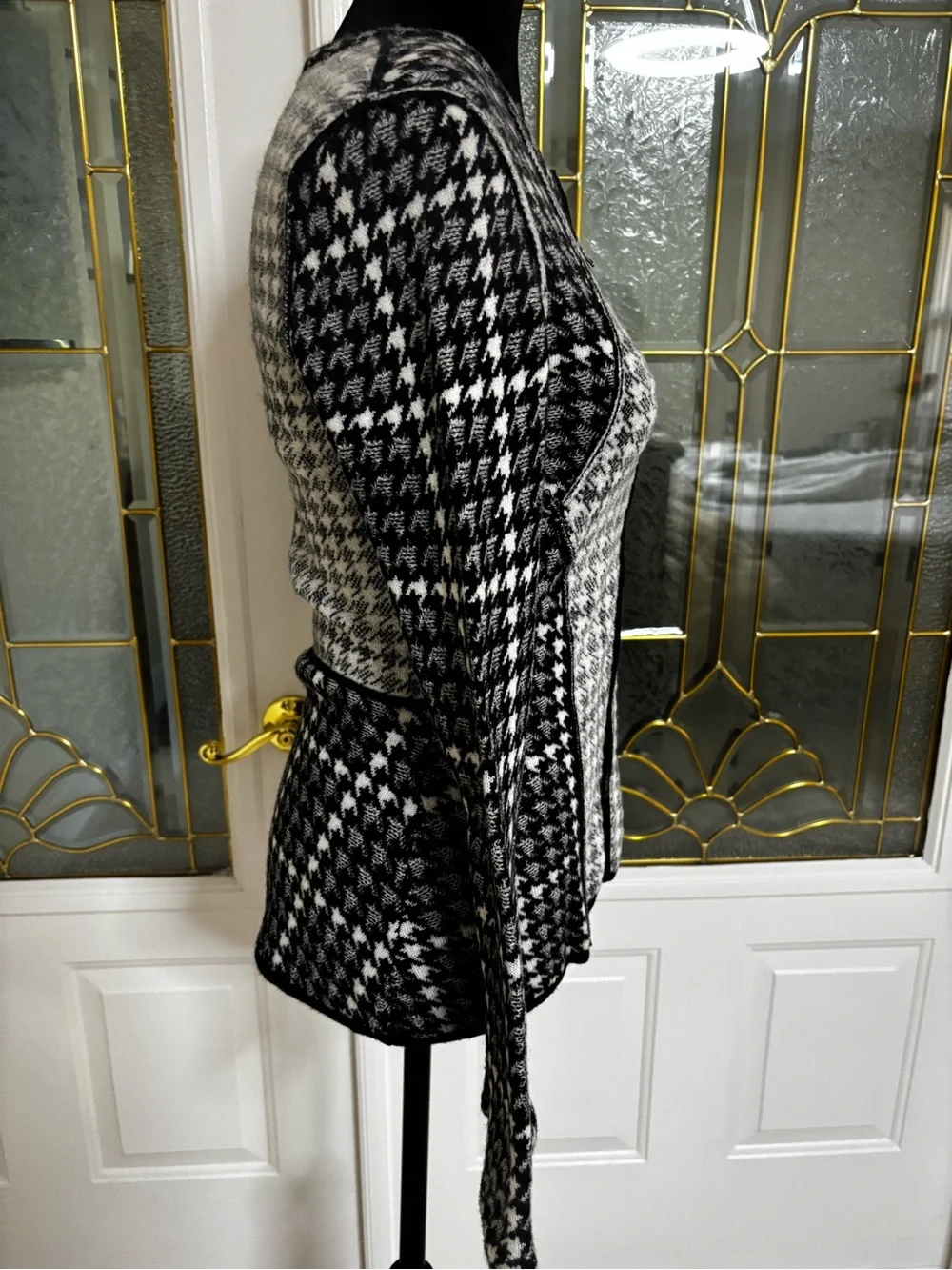 BCBGMaxAzria chic houndstooth